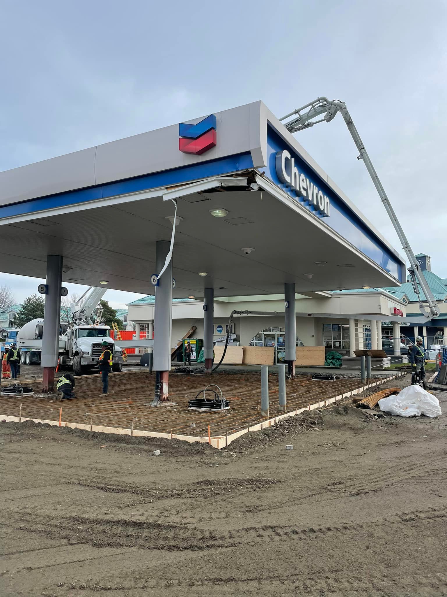 Arco Concrete Service | Arco pouring concrete for new Chevron gas station